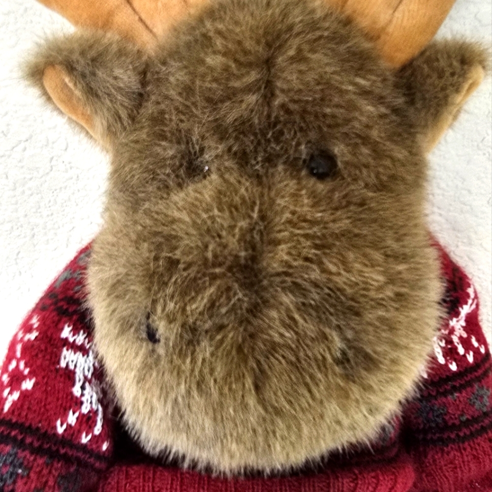 Vintage Boyd's Collection Plush Moose with Red Sweater 1988-2003 - Picture 5 of 6
